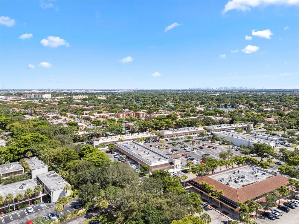 7105 Miami Lakes Dr #N10 Miami Lakes, FL 33014