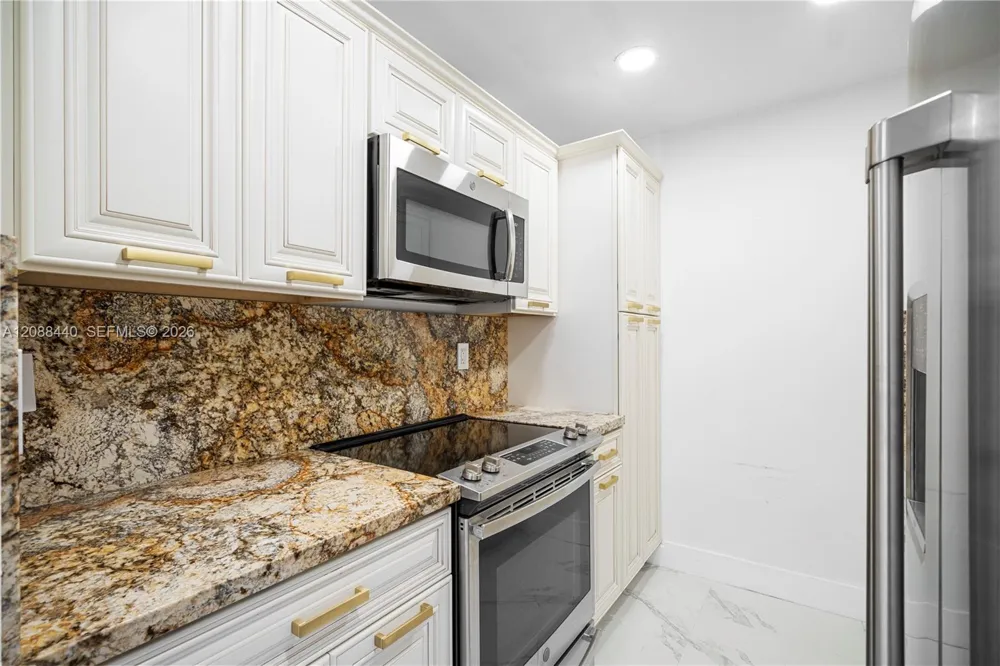 7105 Miami Lakes Dr #N10 Miami Lakes, FL 33014