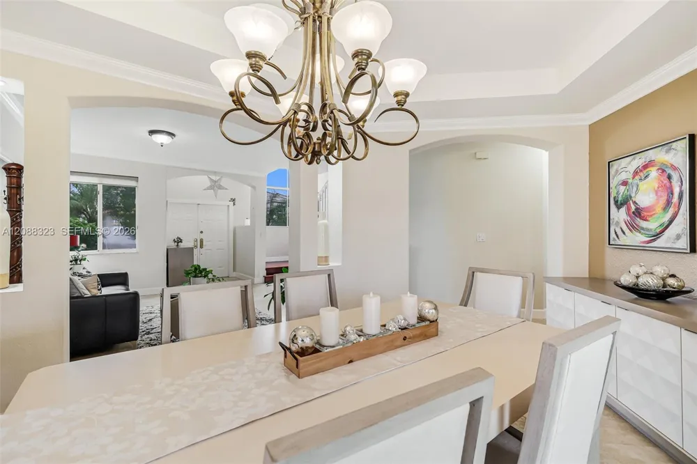 16290 SW 68th Ter Miami, FL 33193