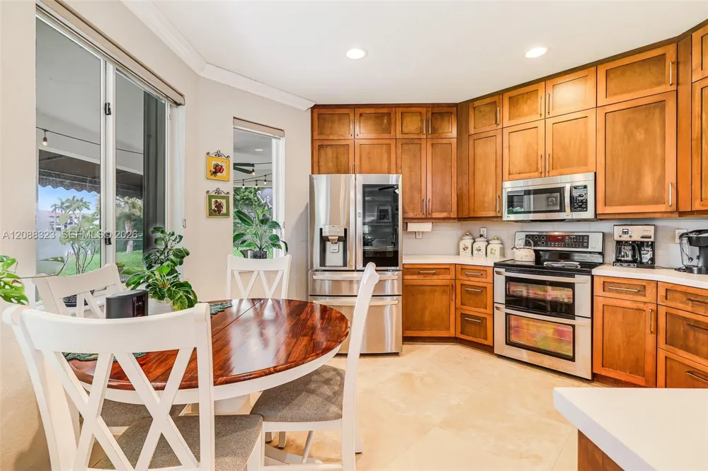 16290 SW 68th Ter Miami, FL 33193