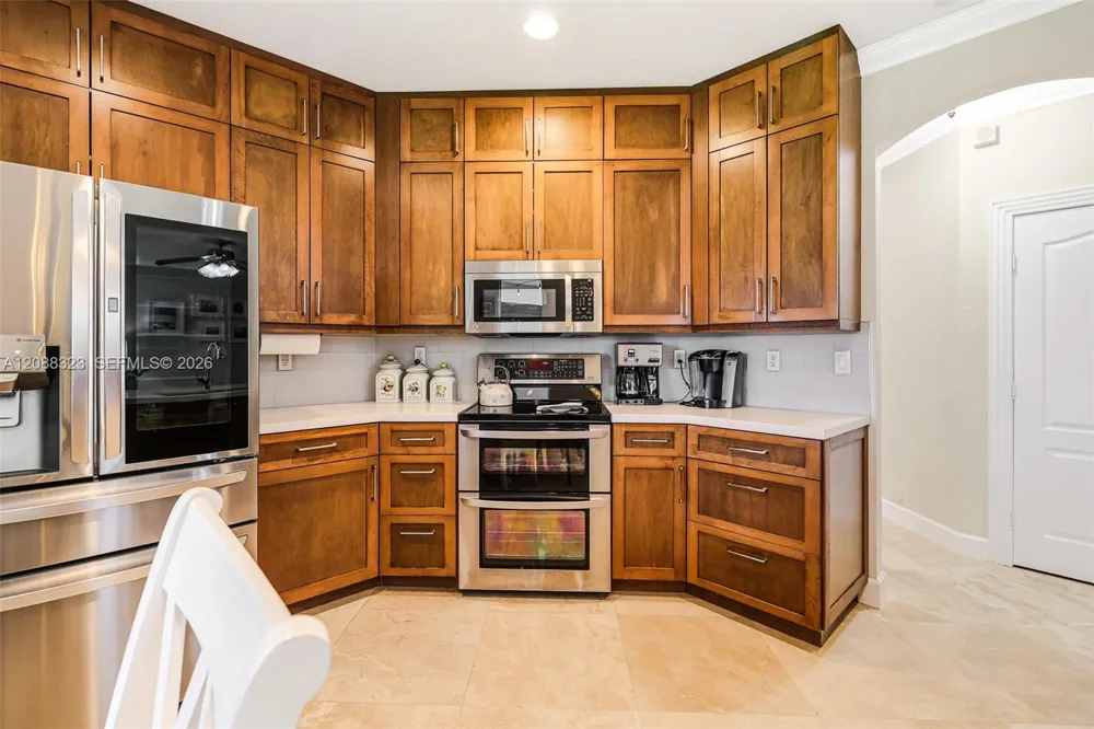16290 SW 68th Ter Miami, FL 33193