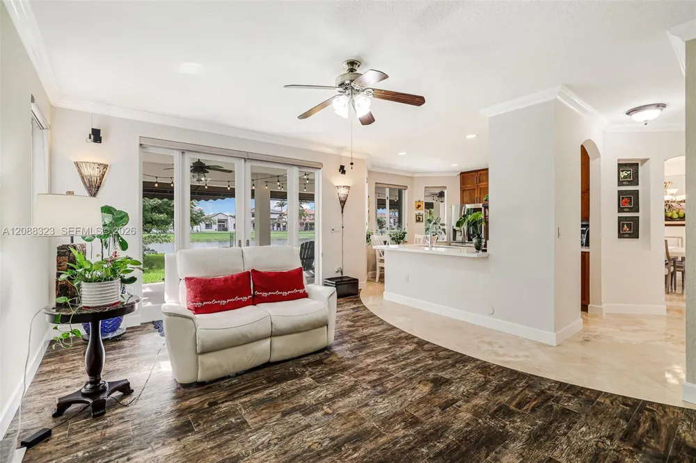 16290 SW 68th Ter Miami, FL 33193