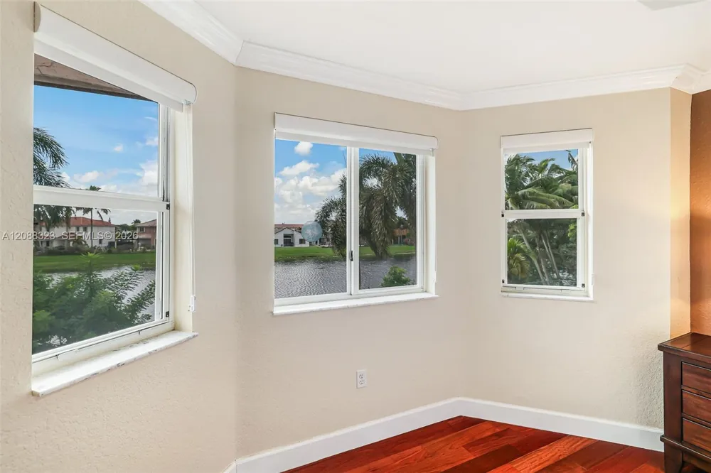 16290 SW 68th Ter Miami, FL 33193