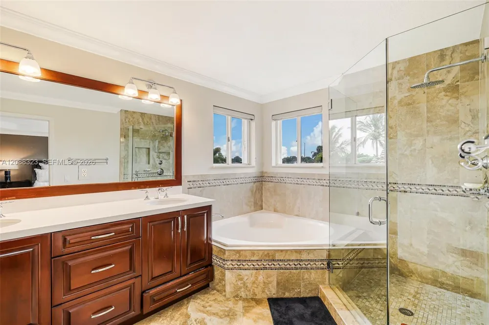16290 SW 68th Ter Miami, FL 33193