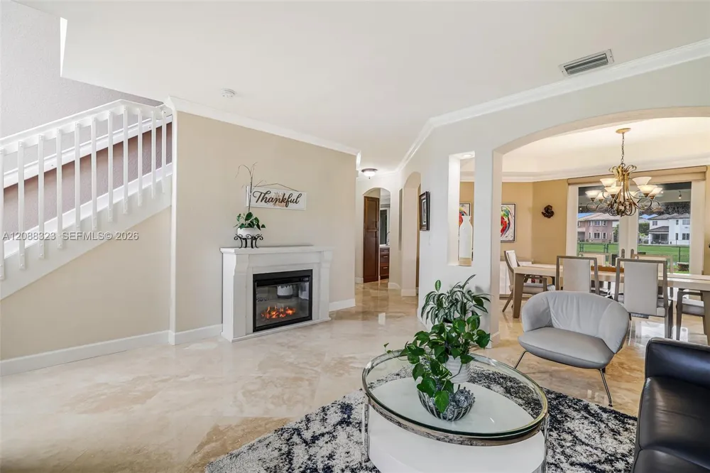 16290 SW 68th Ter Miami, FL 33193