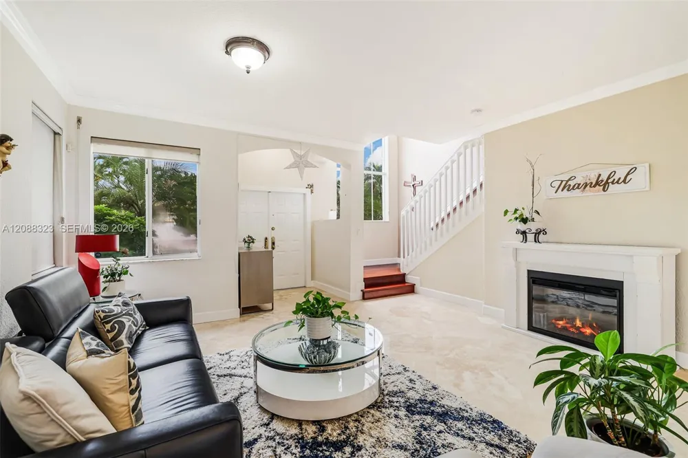 16290 SW 68th Ter Miami, FL 33193