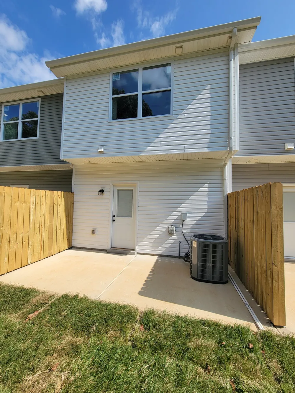 312 Front Ridge Cir Clarksville, TN 37040