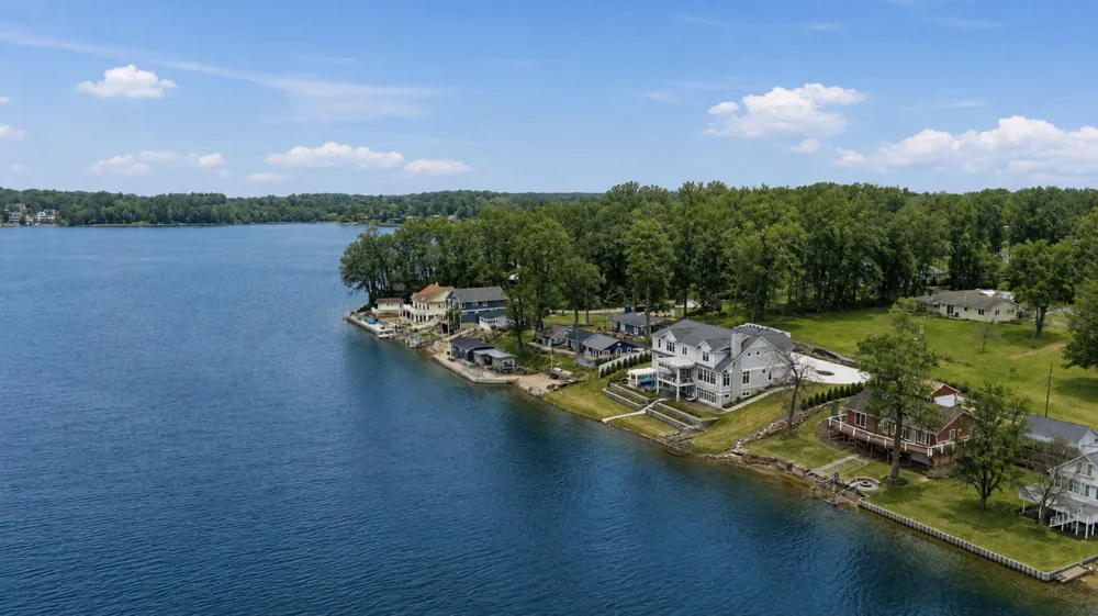 92904 County Road 690 Keeler Township, MI 49047