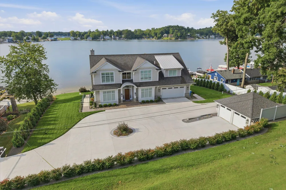 92904 County Road 690 Keeler Township, MI 49047