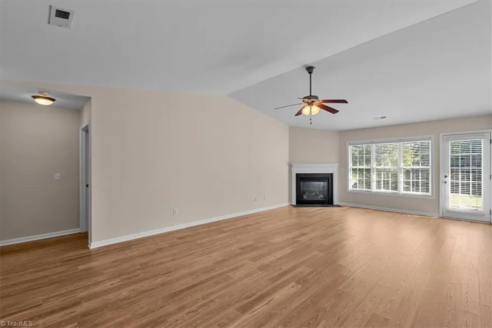 5862 Sunny Ridge Trail Clemmons, NC 27012