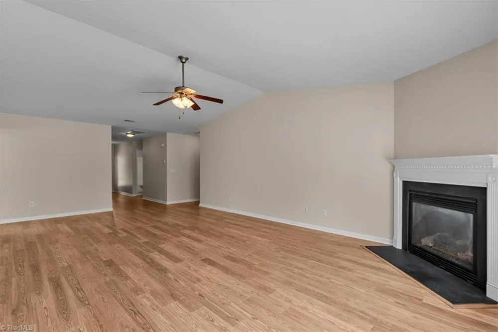 5862 Sunny Ridge Trail Clemmons, NC 27012