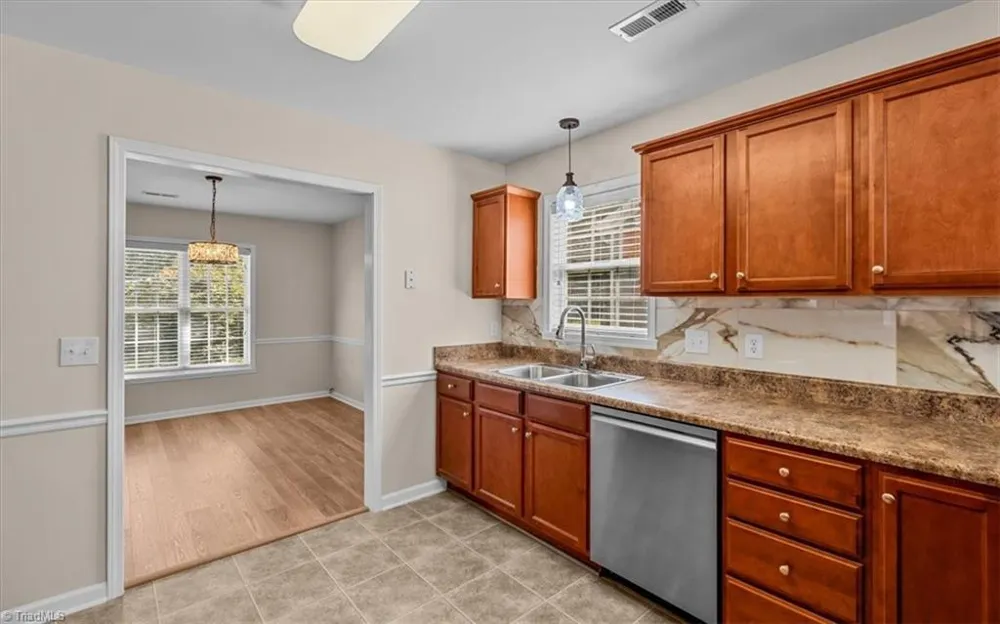 5862 Sunny Ridge Trail Clemmons, NC 27012