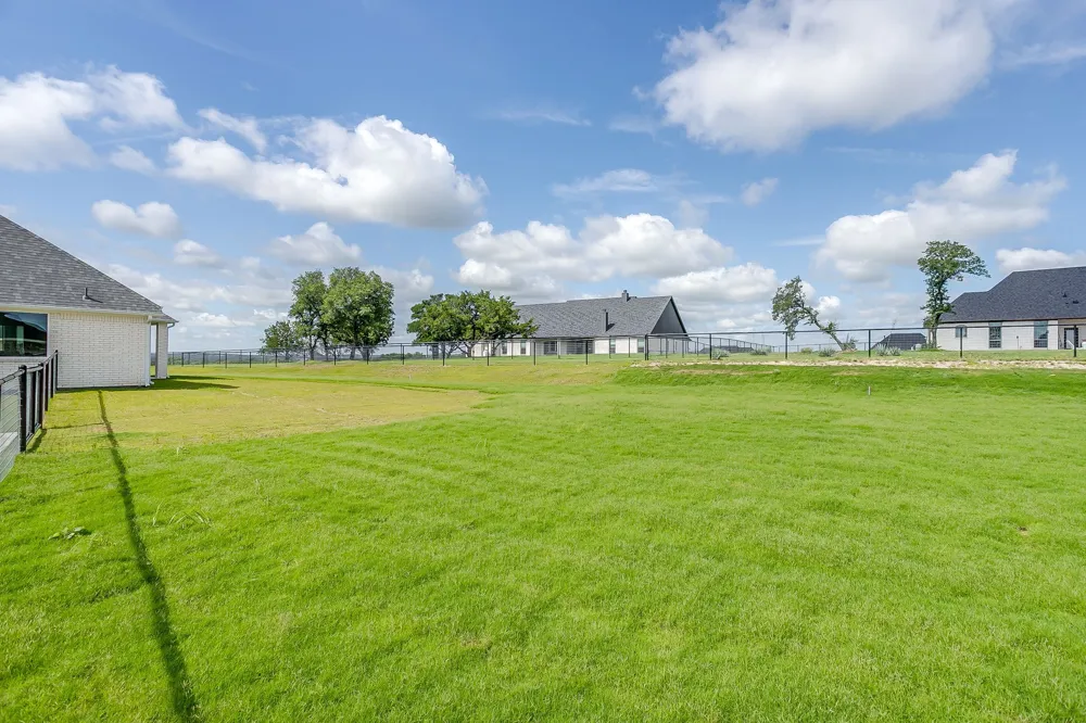 1038 Deer Island Court Azle, TX 76020