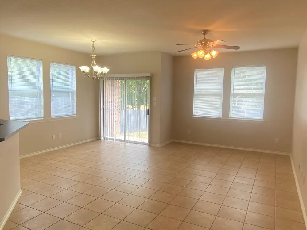 703 Parkplace Ridge Princeton, TX 75407