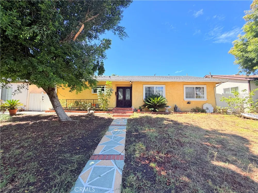 9423 Woodley Los Angeles, CA 91343