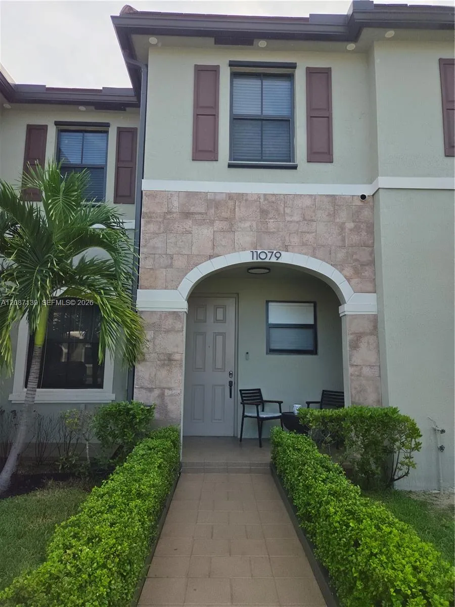 11079 W 32nd Ln Hialeah, FL 33018