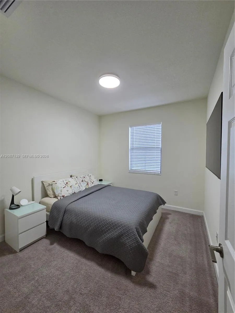 11079 W 32nd Ln Hialeah, FL 33018