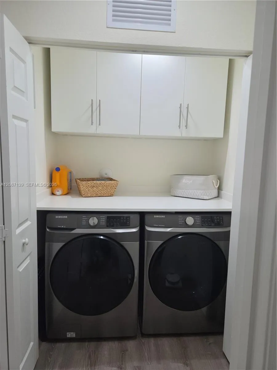 11079 W 32nd Ln Hialeah, FL 33018