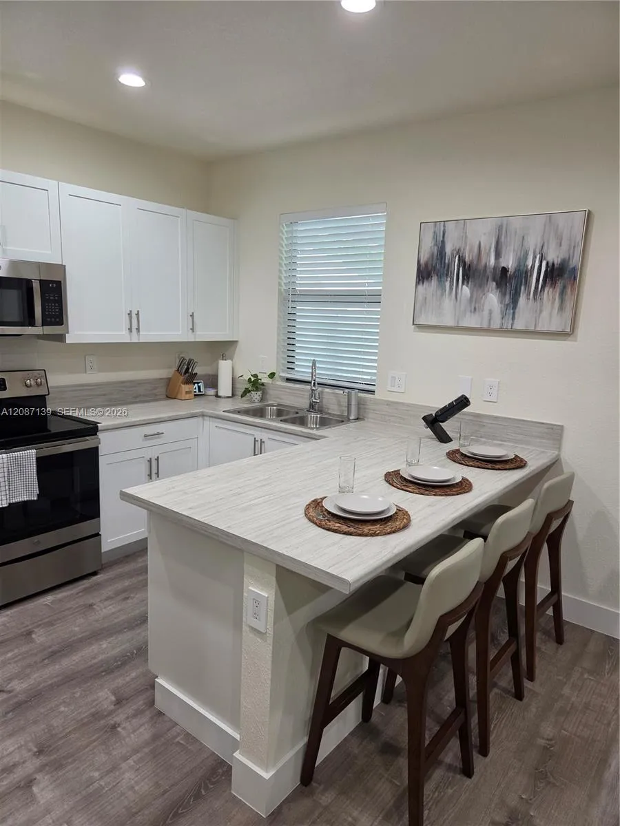 11079 W 32nd Ln Hialeah, FL 33018