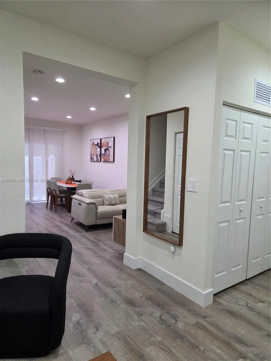 11079 W 32nd Ln Hialeah, FL 33018