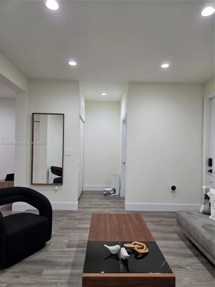 11079 W 32nd Ln Hialeah, FL 33018
