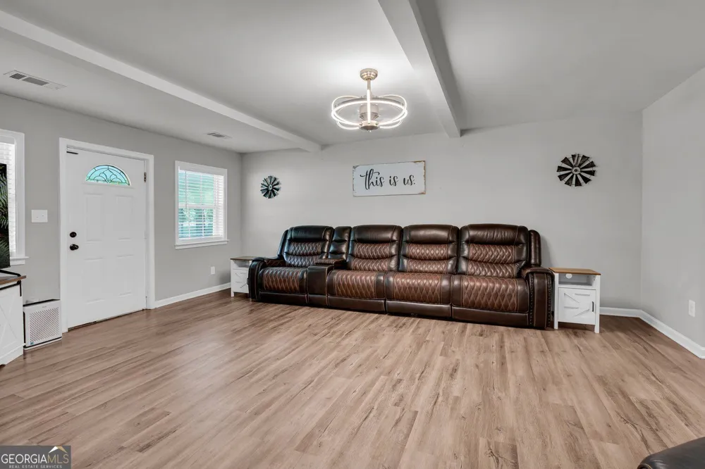 365 Taylor RD Juliette, GA 31046