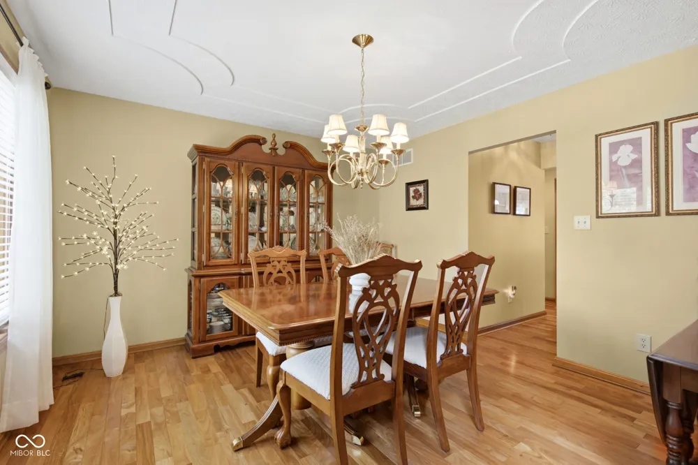7101 Lakeside Woods Drive Indianapolis, IN 46278