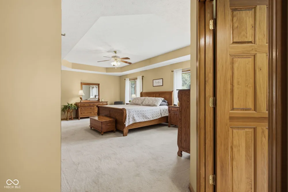 7101 Lakeside Woods Drive Indianapolis, IN 46278