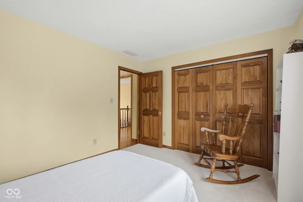 7101 Lakeside Woods Drive Indianapolis, IN 46278