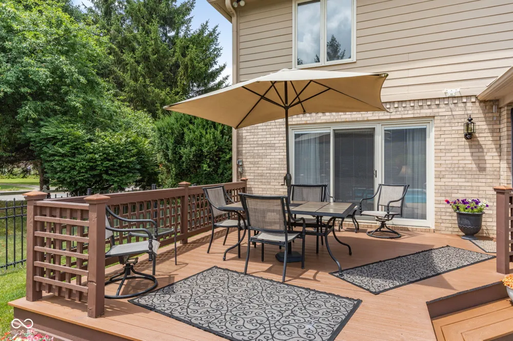 7101 Lakeside Woods Drive Indianapolis, IN 46278