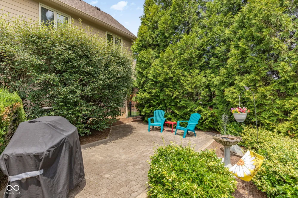 7101 Lakeside Woods Drive Indianapolis, IN 46278
