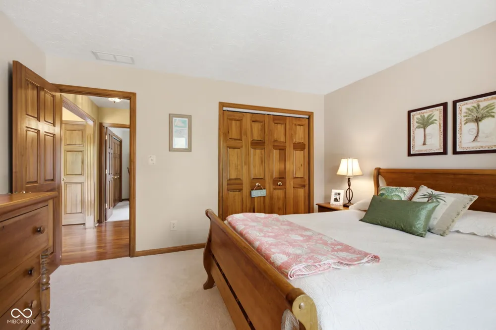 7101 Lakeside Woods Drive Indianapolis, IN 46278