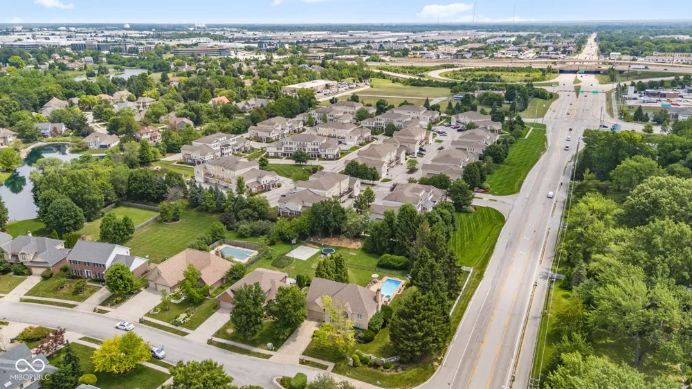7101 Lakeside Woods Drive Indianapolis, IN 46278