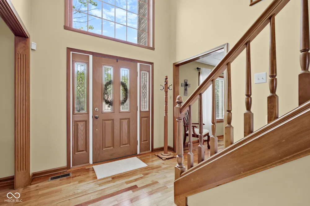 7101 Lakeside Woods Drive Indianapolis, IN 46278
