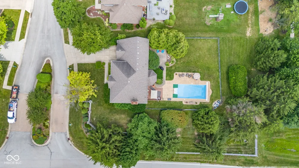 7101 Lakeside Woods Drive Indianapolis, IN 46278