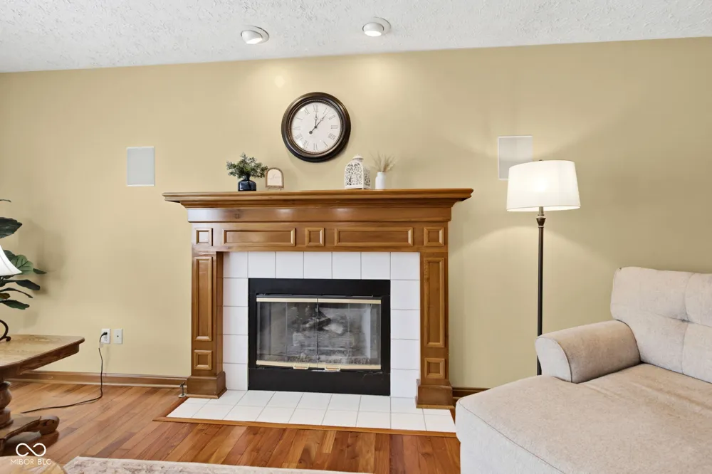 7101 Lakeside Woods Drive Indianapolis, IN 46278