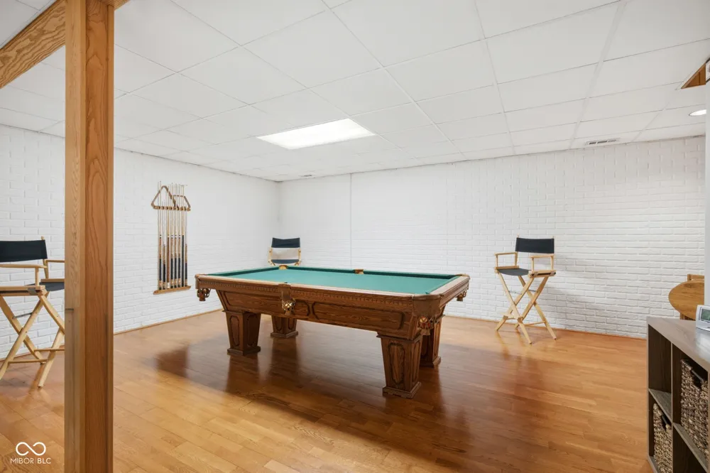 7101 Lakeside Woods Drive Indianapolis, IN 46278