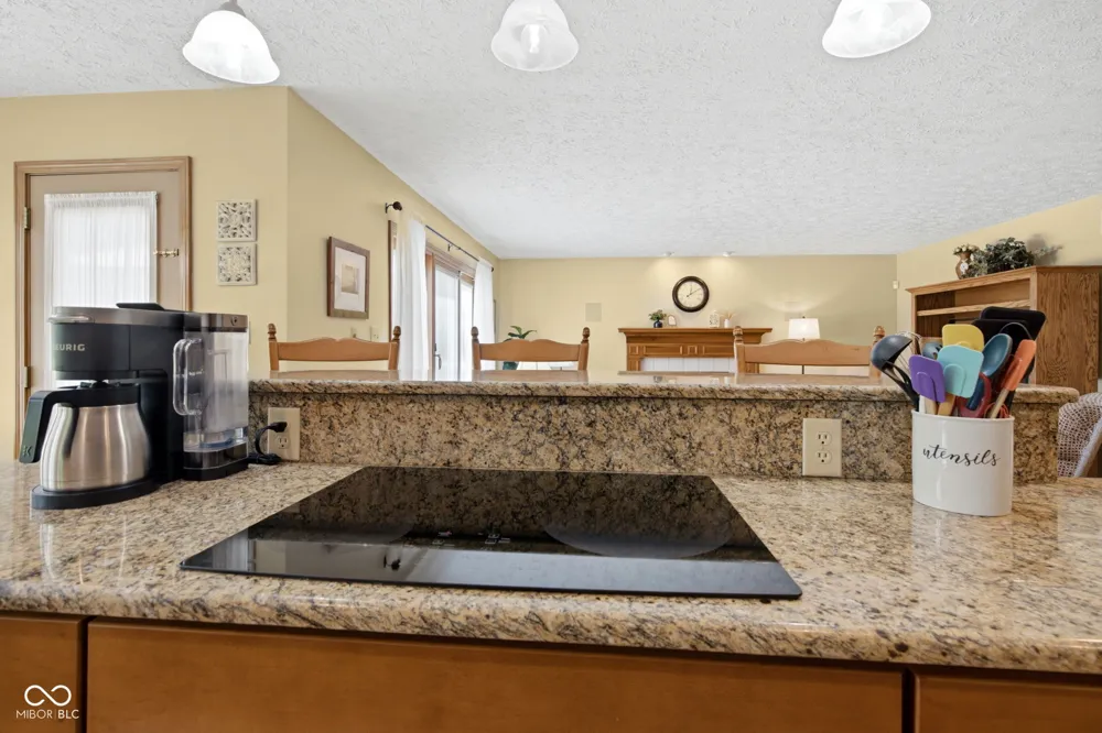 7101 Lakeside Woods Drive Indianapolis, IN 46278