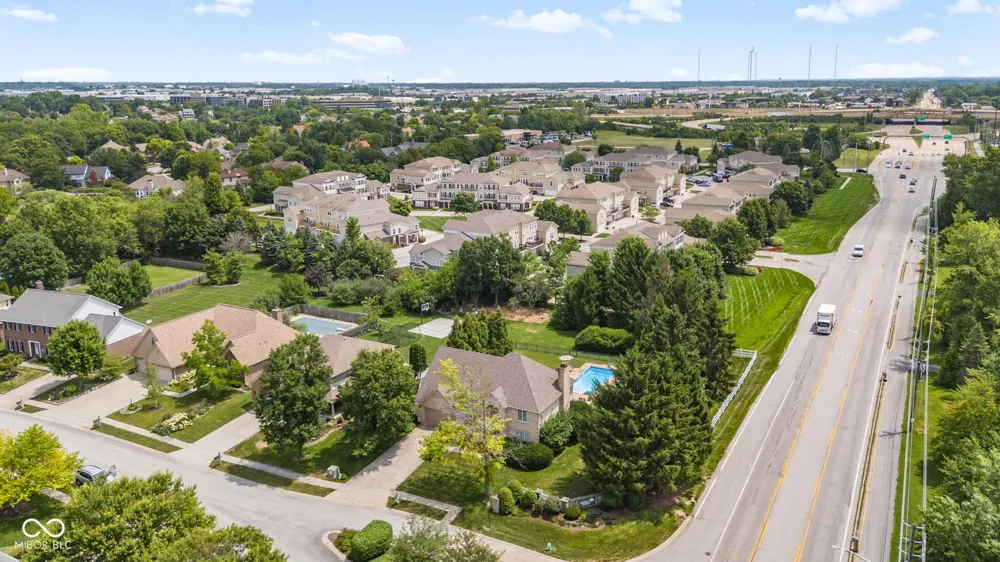 7101 Lakeside Woods Drive Indianapolis, IN 46278