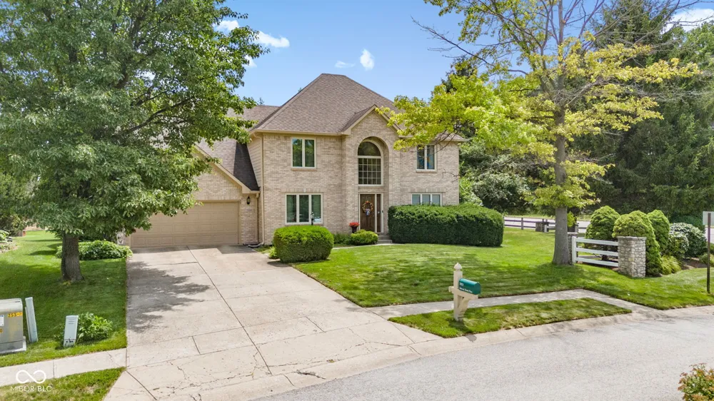 7101 Lakeside Woods Drive Indianapolis, IN 46278