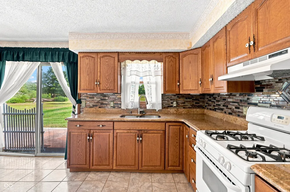 6730 Michigan Road Fairland, IN 46126