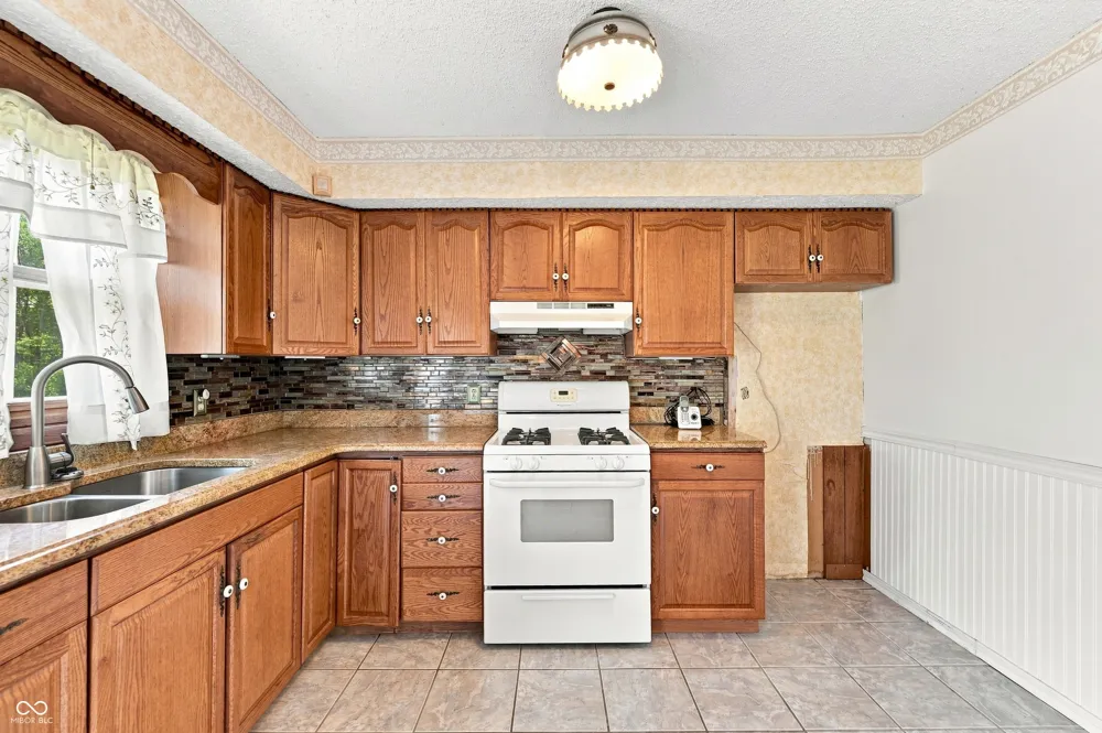 6730 Michigan Road Fairland, IN 46126