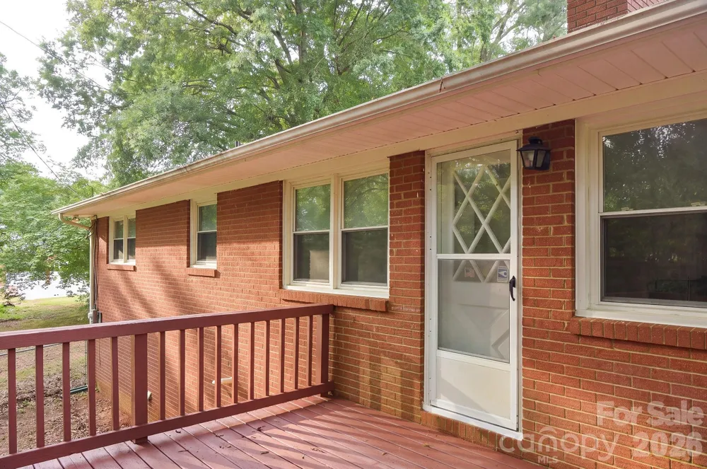 112 Delta Street Lexington, NC 27295