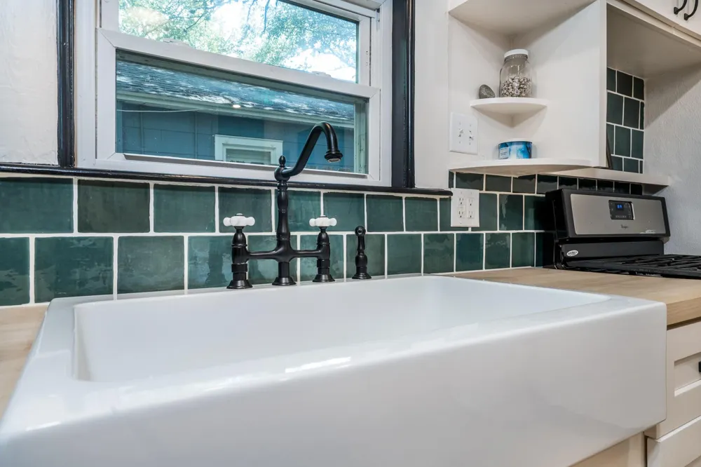 502 Malone Street Tomball, TX 77375