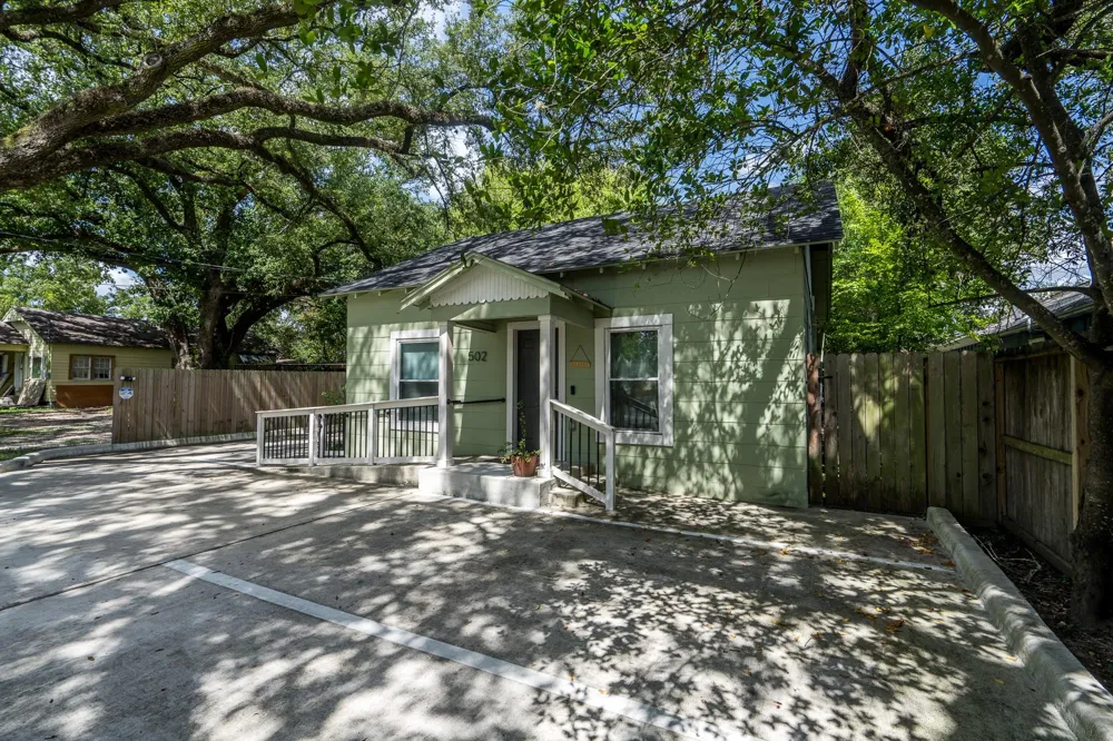 502 Malone Street Tomball, TX 77375