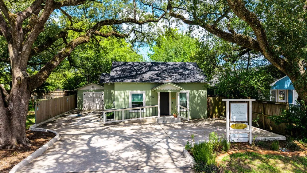 502 Malone Street Tomball, TX 77375