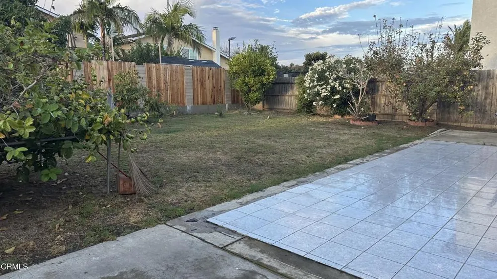 1631 Lindsay Place Oxnard, CA 93033