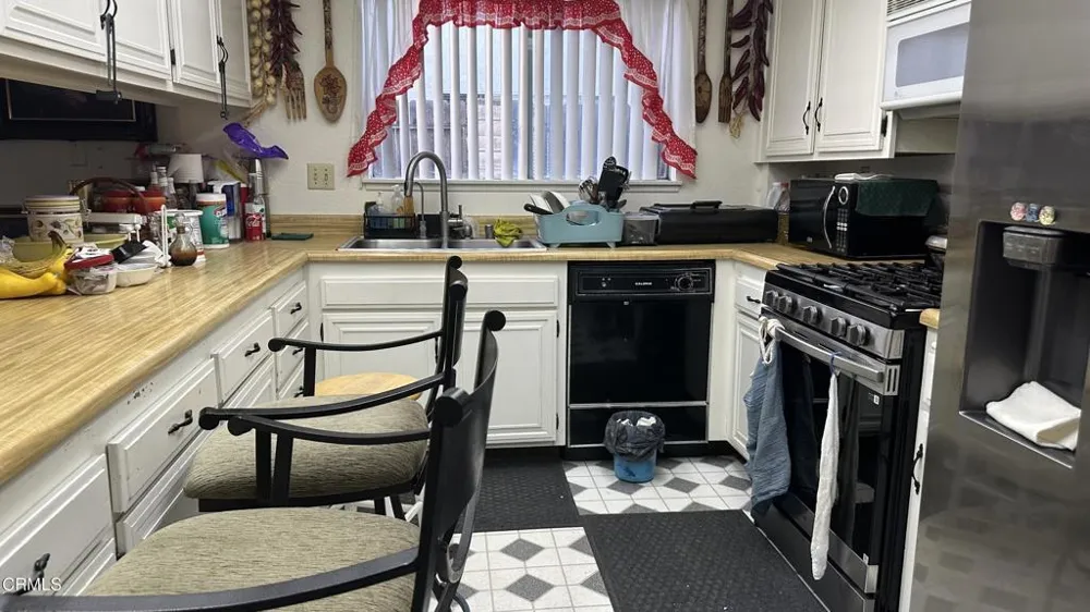 1631 Lindsay Place Oxnard, CA 93033