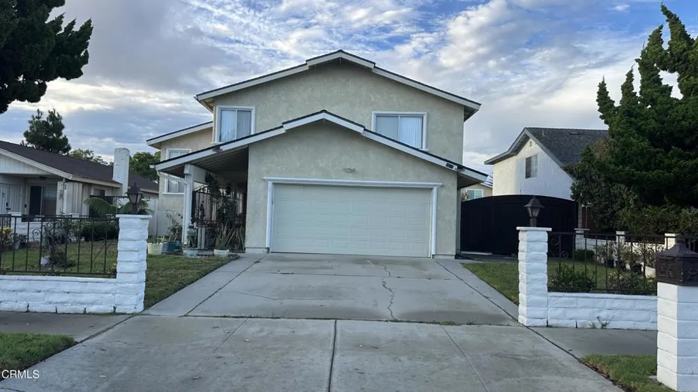 1631 Lindsay Place Oxnard, CA 93033