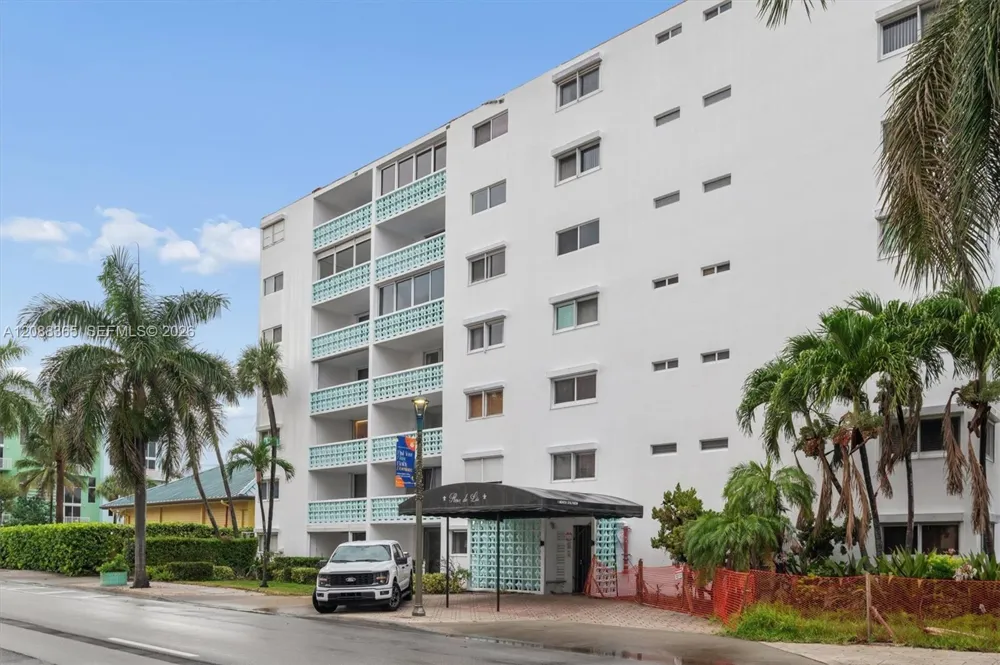 1 Golfview Rd #201 Lake Worth, FL 33460
